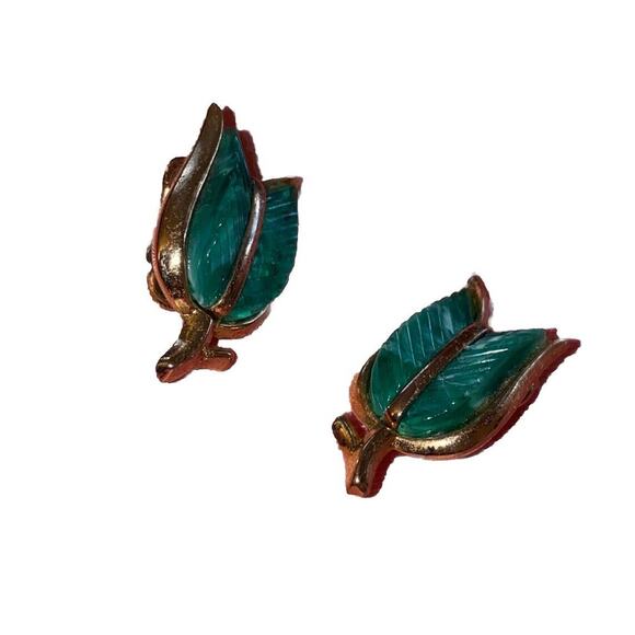 Signed 1950s Crown Trifari Designer Leaf Tulip Earrings Green Gold Tone - Picture 1 of 9
